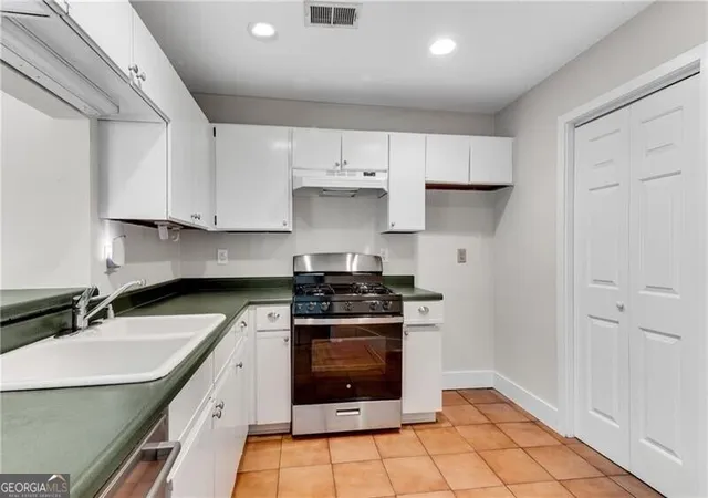 Listing Photo 5 - Condo for sale in building located at 209 14Th St Ne, Atlanta, GA 30309 - Unit #307