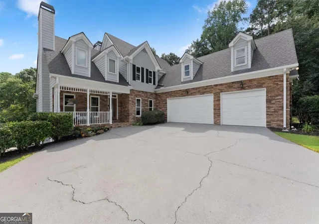 Photo 3 of Single family home for sale at 1522 Gracebrook Dr, Lawrenceville, GA 30045 | MLS# 10844136 | Listing updated on 2026-09-11