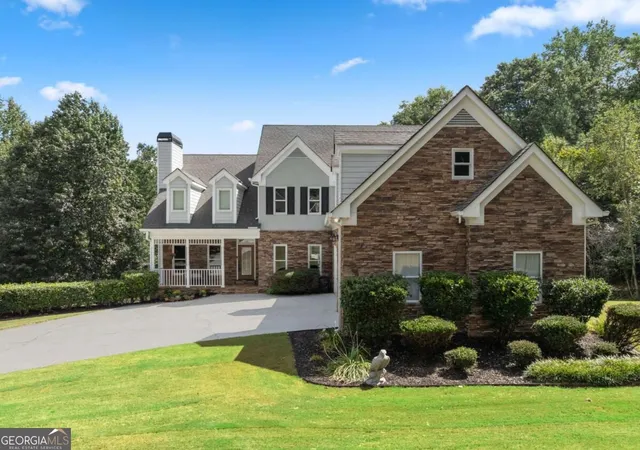 Photo 3 of Single family home for sale at 1522 Gracebrook Dr, Lawrenceville, GA 30045 | MLS# 10844136 | Listing updated on 2026-09-11