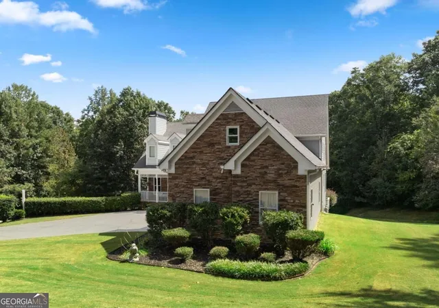 Photo 4 of Single family home for sale at 1522 Gracebrook Dr, Lawrenceville, GA 30045 | MLS# 10844136 | Listing updated on 2026-09-11