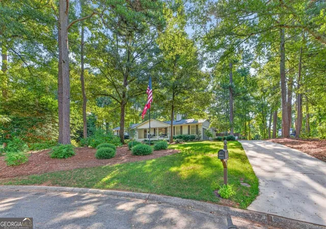 Photo 1 of Single family home for sale at 190 Gatewood Pl, Athens, GA 30607 | MLS# 10843449 | Listing updated on 2026-09-11