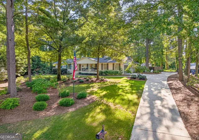 Photo 2 of Single family home for sale at 190 Gatewood Pl, Athens, GA 30607 | MLS# 10843449 | Listing updated on 2026-09-11