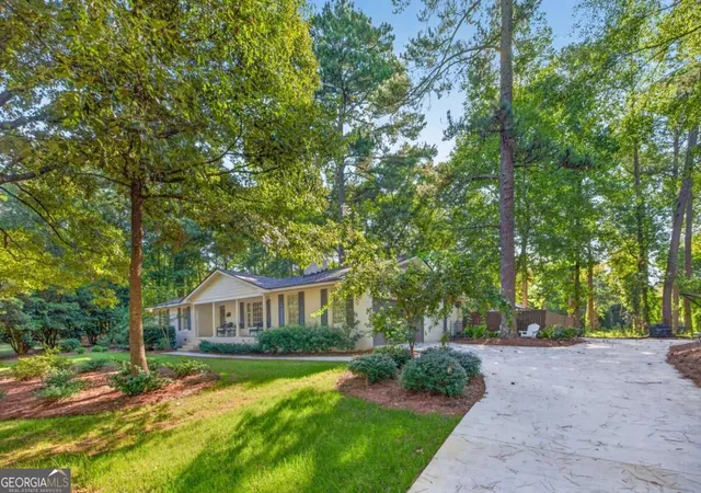 Photo 4 of Single family home for sale at 190 Gatewood Pl, Athens, GA 30607 | MLS# 10843449 | Listing updated on 2026-09-11