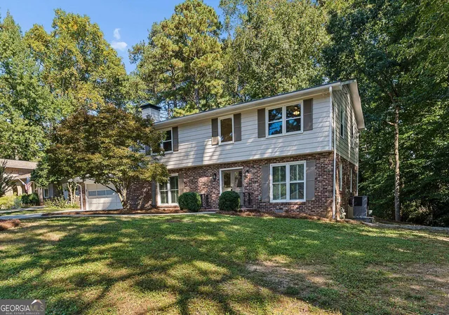 Photo 2 of Single family home for sale at 4613 Sharon Valley Ct, Atlanta, GA 30338 | MLS# 10872651 | Listing updated on 2026-10-29