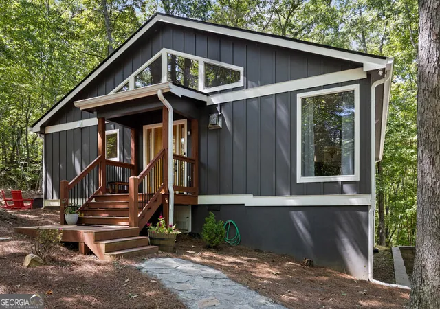 Photo 1 of Single family home for sale at 32 Squirrel Trl, Blue Ridge, GA 30513 | MLS# 10847842 | Listing updated on 2026-09-17
