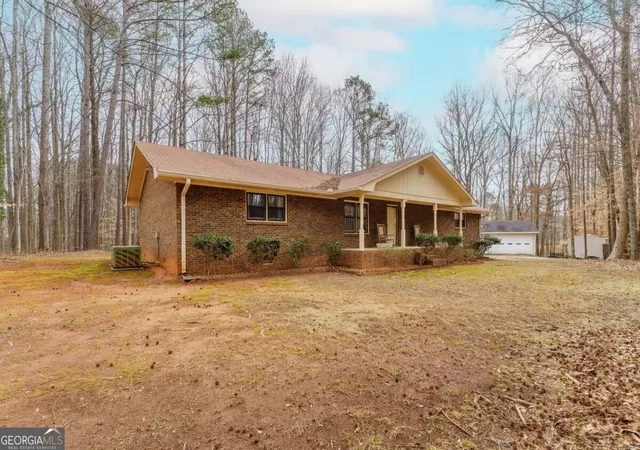 Photo 3 of Single family home for sale at 4505 Brookwood Dr, Mableton, GA 30126 | MLS# 10845822 | Listing updated on 2026-10-06