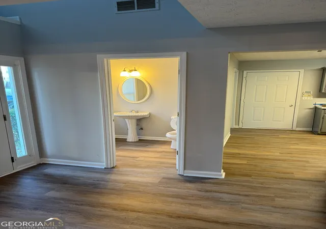Photo 3 of Single family home for sale at 3033 Winding Grv Dr, Lithonia, GA 30038 | MLS# 10845143 | Listing updated on 2026-09-23
