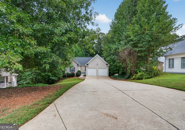Photo 1 of Single family home for sale at 17 Mitchell Dr, Hiram, GA 30141 | MLS# 10853294 | Listing updated on 2026-10-09