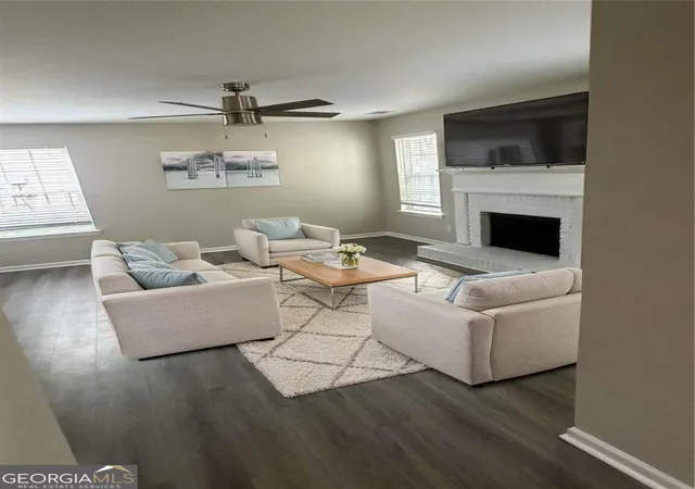 Photo 3 of Single family home for sale at 1942 Oakbluff Dr, Austell, GA 30106 | MLS# 10803195 | Listing updated on 2026-10-02