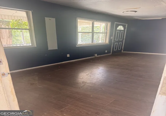 Photo 3 of Single family home for sale at 1806 Trawick Rd, Sandersville, GA 31082 | MLS# 10849272 | Listing updated on 2026-10-02