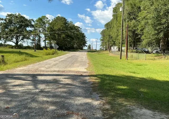 Photo 25 of Manufactured home for sale at 27 Cord, Eufaula, AL 36027 | MLS# 10850778 | Listing updated on 2026-10-06