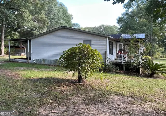 Photo 3 of Manufactured home for sale at 27 Cord, Eufaula, AL 36027 | MLS# 10850778 | Listing updated on 2026-10-06