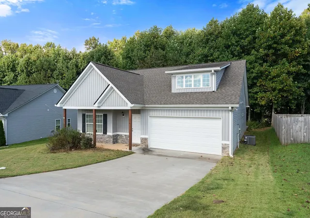 Photo 3 of Single family home for sale at 314 Highland Pointe Dr, Alto, GA 30510 | MLS# 10846230 | Listing updated on 2026-10-08