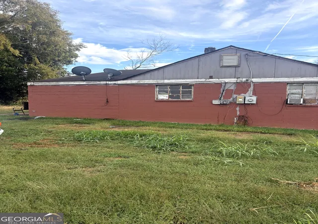 Photo 3 of Single family home for sale at 922 Garibaldi St SW, Atlanta, GA 30310 | MLS# 10872042 | Listing updated on 2026-10-27