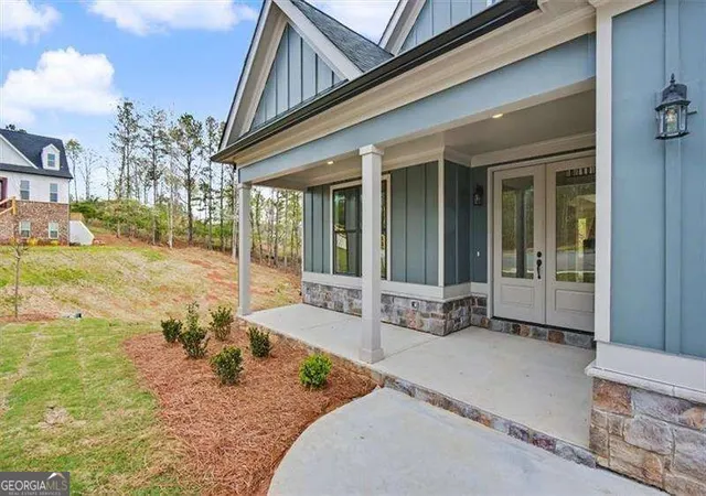 Photo 4 of Single family home for sale at 16 Altar Rock Ct, Cartersville, GA 30121 | MLS# 10841671 | Listing updated on 2026-10-08