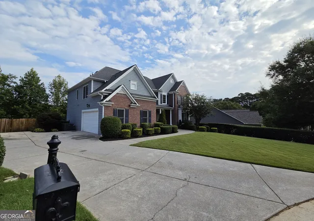 Photo 2 of Single family home for sale at 2109 Walnut Crk Trl Nw, Kennesaw, GA 30152 | MLS# 10851751 | Listing updated on 2026-10-07