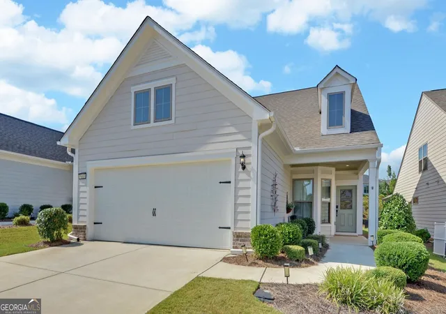 Photo 1 of Single family home for sale at 5663 Villa Crst Dr, Hoschton, GA 30548 | MLS# 10841154 | Listing updated on 2026-09-08