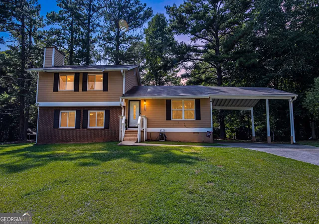 Photo 1 of Single family home for sale at 9256 Raven Dr, Jonesboro, GA 30238 | MLS# 10838988 | Listing updated on 2026-09-17