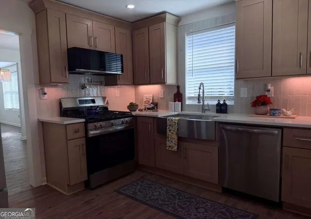Photo 4 of Sale Pending at 1957 Don Juan Ln, Decatur, GA 30032 | MLS# 10840545 | Listing updated on 2026-09-16
