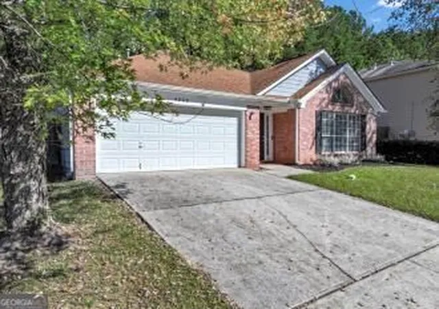 Photo 2 of Single family home for sale at 4860 Wilkins Sta Dr, Decatur, GA 30035 | MLS# 10879743 | Listing updated on 2026-10-28