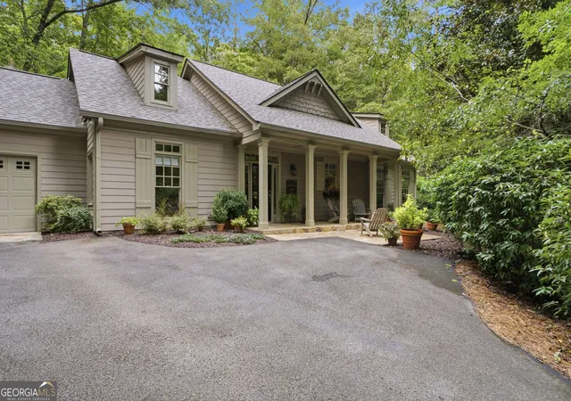 Photo 2 of Sale Pending at 44 Shetland Tr, Big Canoe, GA 30143 | MLS# 10825025 | Listing updated on 2026-09-14