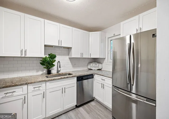 Photo 4 of Townhouse for sale at 2082 Lenoa Ln, Austell, GA 30106 | MLS# 10850726 | Listing updated on 2026-10-09