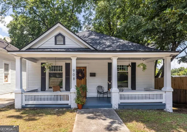 Photo 1 of Single family home for sale at 908 Oakhill Ave Sw, Atlanta, GA 30310 | MLS# 10842307 | Listing updated on 2026-09-09