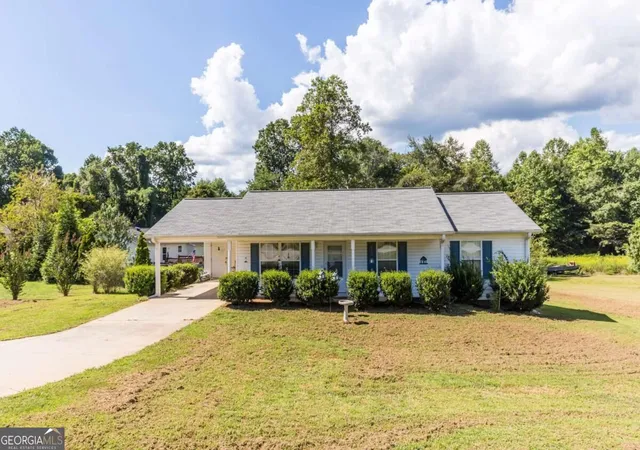 Single family home for sale at 738 Hood St, Cleveland, GA 30528 | MLS# 10845458