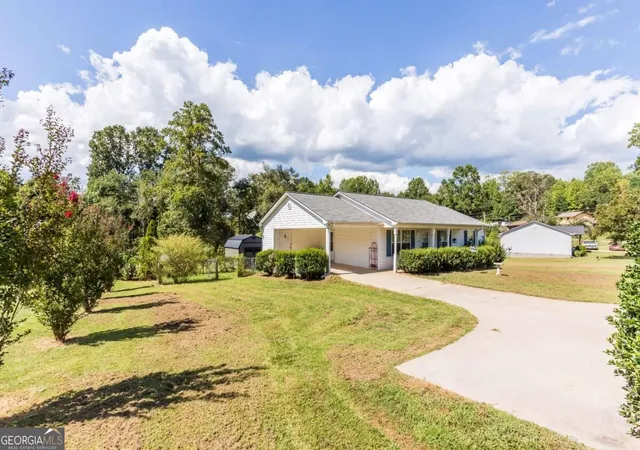 Photo 3 of Single family home for sale at 738 Hood St, Cleveland, GA 30528 | MLS# 10845458 | Listing updated on 2026-10-08