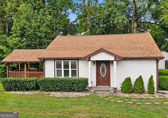 Photo 1 of Single family home for sale at 104 108 W May St, Winder, GA 30680 | MLS# 10850557 | Listing updated on 2026-10-05