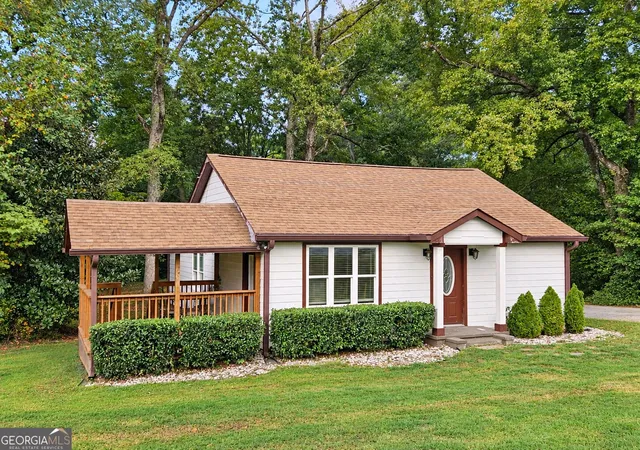 Photo 3 of Single family home for sale at 104 108 W May St, Winder, GA 30680 | MLS# 10850557 | Listing updated on 2026-10-05