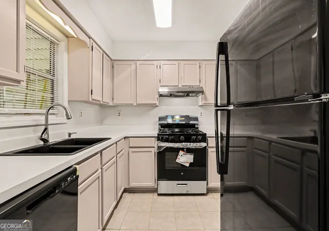 Photo 3 of Townhouse for sale at 907 Joseph Clb Dr SW, Mableton, GA 30126 | MLS# 10844406 | Listing updated on 2026-09-11