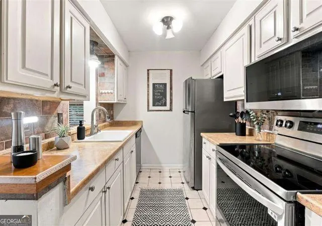 Photo 3 of Condo for sale at 175 Barone Pl Nw, Atlanta, GA 30327 | MLS# 10847378 | Listing updated on 2026-10-07