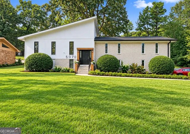 Photo 1 of Single family home for sale at 5070 SW Kerry Dr, Atlanta, GA 30331 | MLS# 10851795 | Listing updated on 2026-10-02