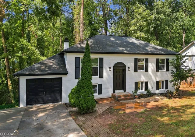 Photo 2 of Single family home for sale at 4404 Cedar Ridge Trl, Stone Mountain, GA 30083 | MLS# 10851606 | Listing updated on 2026-10-07