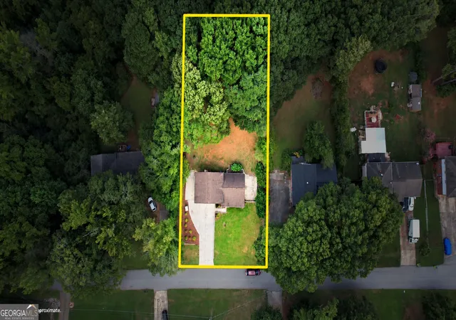 Photo 2 of Single family home for sale at 1042 Duke Dr Se, Conyers, GA 30013 | MLS# 10846225 | Listing updated on 2026-09-28