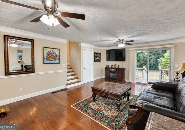 Photo 3 of Single family home for sale at 1042 Duke Dr SE, Conyers, GA 30013 | MLS# 10846225 | Listing updated on 2026-09-28