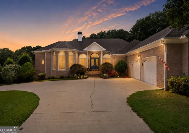 Photo 2 of Mansion for sale at 4290 Waterworks Rd, Jefferson, GA 30549 | MLS# 10838696 | Listing updated on 2026-09-16