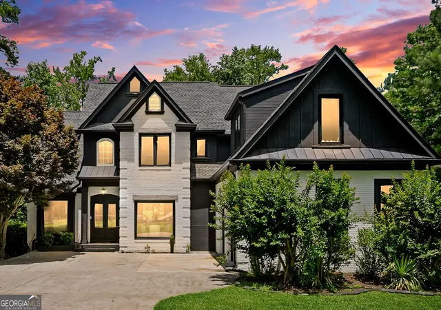 Photo 2 of Single family home for sale at 1236 Boat Rock Rd Sw, Atlanta, GA 30331 | MLS# 10838177 | Listing updated on 2026-09-09