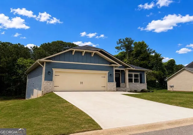 Photo 1 of Single family home for sale at 212 Magnolia Villas Dr, Cornelia, GA 30531 | MLS# 10880550 | Listing updated on 2026-10-28