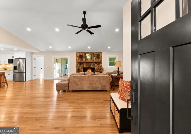 Photo 1 of Single family home for sale at 4980 Forest Ave NW, Acworth, GA 30101 | MLS# 10880560 | Listing updated on 2026-10-28