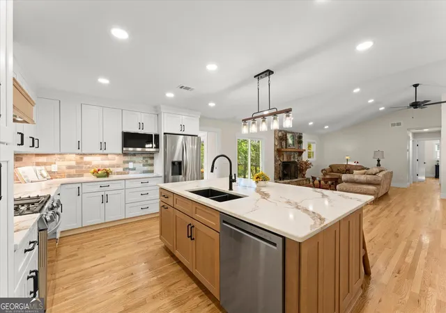 Photo 2 of Single family home for sale at 4980 Forest Ave NW, Acworth, GA 30101 | MLS# 10880560 | Listing updated on 2026-10-28