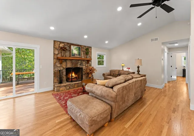 Photo 3 of Single family home for sale at 4980 Forest Ave NW, Acworth, GA 30101 | MLS# 10880560 | Listing updated on 2026-10-28