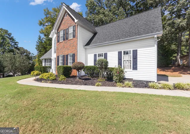 Photo 2 of Sale Pending at 10 Teal Ct, Senoia, GA 30276 | MLS# 10850643 | Listing updated on 2026-09-23