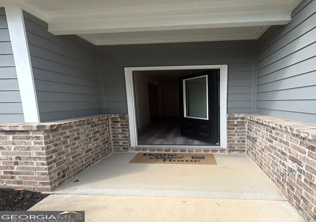 Photo 2 of Single family home for sale at 132 Bluegill Dr, Jefferson, GA 30549 | MLS# 10850788 | Listing updated on 2026-10-06