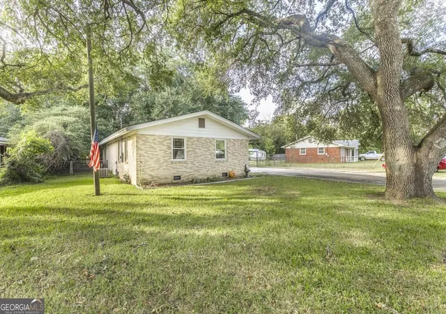 Photo 2 of Single family home for sale at 331 Mary Ln, Warner Robins, GA 31088 | MLS# 10880428 | Listing updated on 2026-10-29