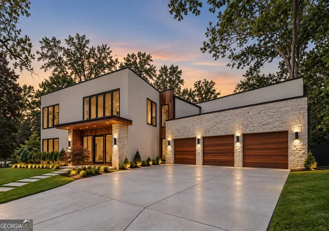 Photo 2 of Mansion for sale at 3566 Cantrell Rd Ne, Atlanta, GA 30319 | MLS# 10844801 | Listing updated on 2026-09-12