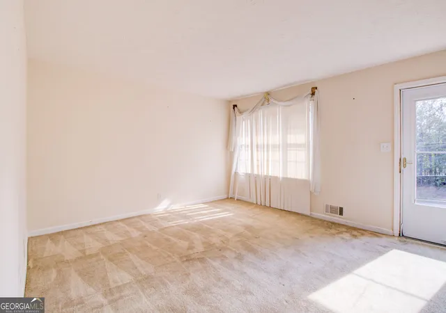 Photo 3 of Single family home for sale at 202 E Wright St, Winder, GA 30680 | MLS# 10851944 | Listing updated on 2026-10-09