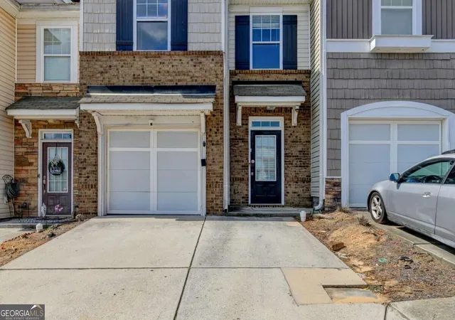 Photo 3 of Townhouse for sale at 2152 Executive Dr, Duluth, GA 30096 | MLS# 10837975 | Listing updated on 2026-09-16