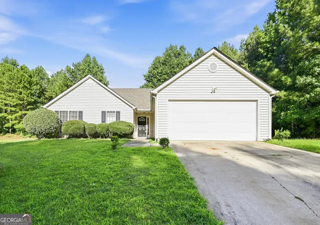 Photo 1 of Sale Pending at 3924 Old Ivy Ct, Ellenwood, GA 30294 | MLS# 10838750 | Listing updated on 2026-09-14